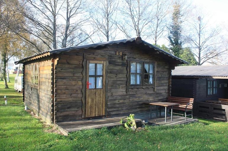 Camping A Grandella El Franco Luaran gambar