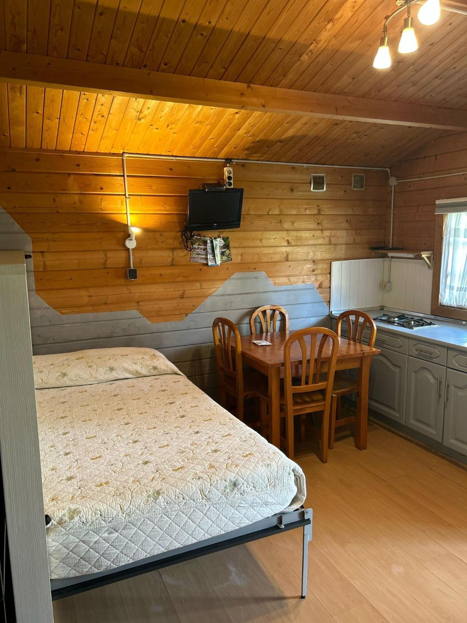 Camping A Grandella El Franco Bilik gambar